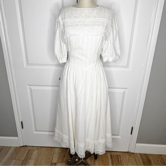 Gunne Sax Dresses & Skirts - Vintage Gunne Sax Jessica McClintock Boho White Lace Dress Size 13 fits medium